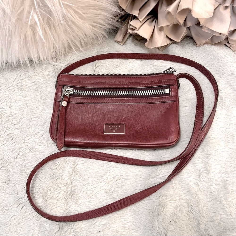 Fossil Pebbled Leather Womens Burgundy Merlot Red Small Crossbody Bag Purse